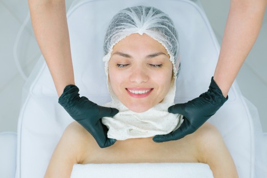 Cilt Elastikiyetini Artıran Klinik Tedaviler