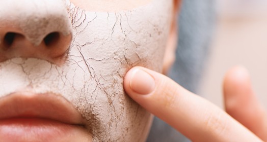 Hasarlı Cilt Tedavisinde Dermatolojik Yaklaşımlar