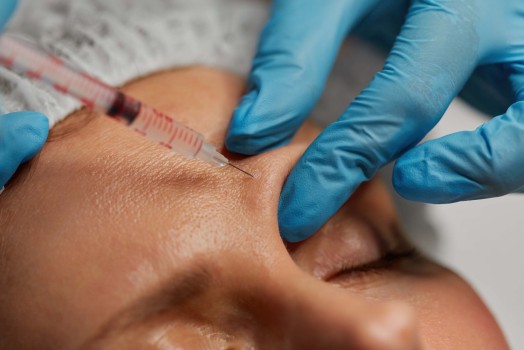 Hyalüronik Asit Enjeksiyonları: Ciltteki Rolü, Vücuda Etkisi