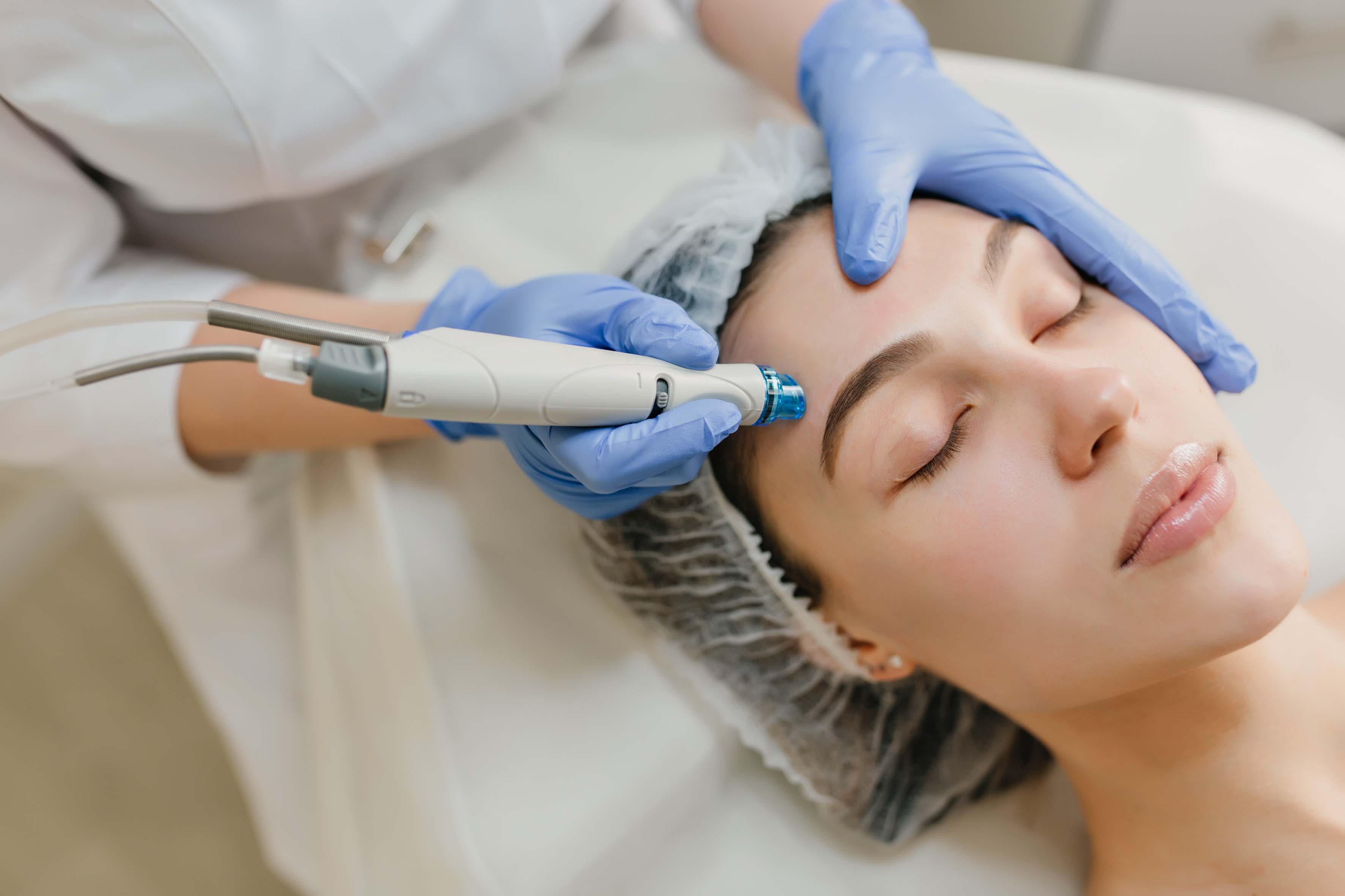 Hydrafacial Cilt Bakımı: Nedir, Ne İşe Yarar, Faydaları Nelerdir?